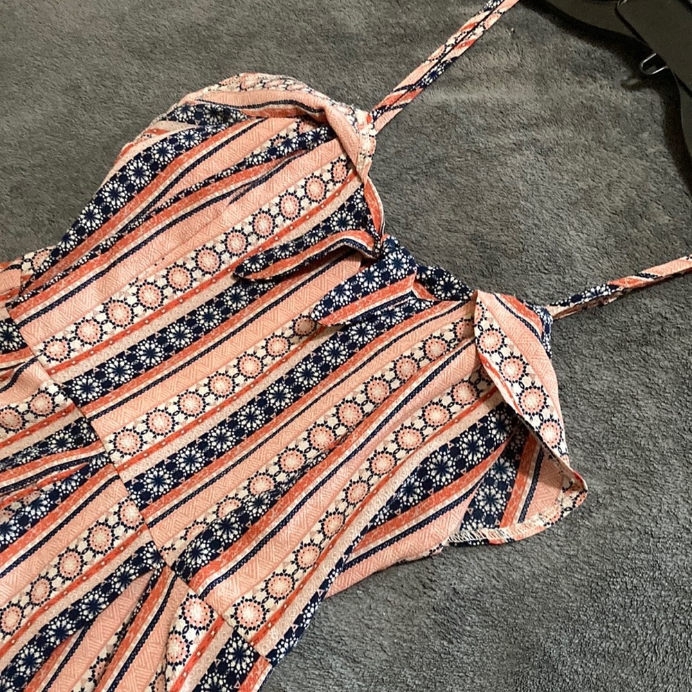 Spring/Summer Style Romper - Picture 2 of 6